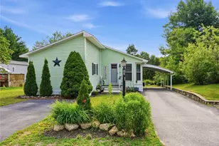 36 Cantaberry Ln, Coventry, RI 02816 - Photo 2