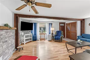 34 Platt St, Bristol, RI 02809 - Photo 6