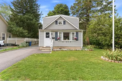 34 Platt Street, Bristol, RI 02809 - Photo 2