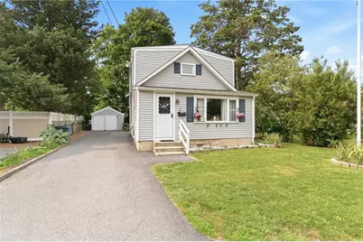 34 Platt Street, Bristol, RI 02809 - Photo 1