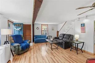 34 Platt St, Bristol, RI 02809 - Photo 8