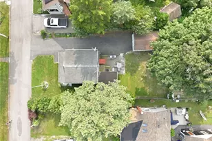 34 Platt St, Bristol, RI 02809 - Photo 36
