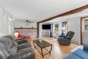 34 Platt St, Bristol, RI 02809 - Photo 4
