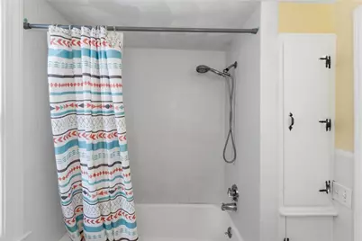 34 Platt Street, Bristol, RI 02809 - Photo 16