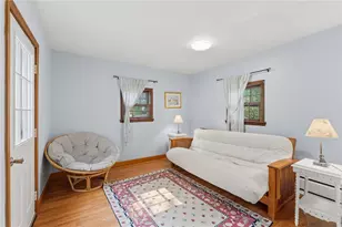 34 Platt St, Bristol, RI 02809 - Photo 18