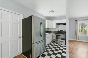 24 Wilson St, Providence, RI 02907 - Photo 8