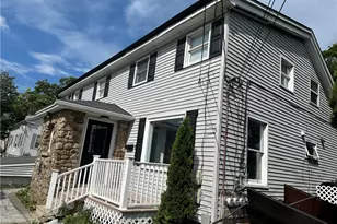 107 Earl St, West Warwick, RI 02893 - Photo 2