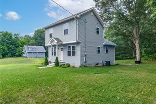 124 Mt Pleasant Rd, North Smithfield, RI 02896 - Photo 2