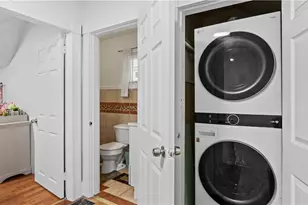 57 Algonquin St, Providence, RI 02907 - Photo 26