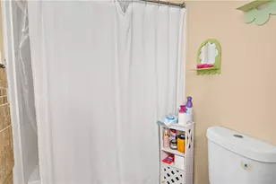57 Algonquin St, Providence, RI 02907 - Photo 16