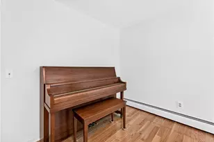 21 Moreland St, Johnston, RI 02919 - Photo 10