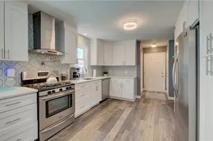 16 Arlington Ave, Warren, RI 02885 - Photo 8