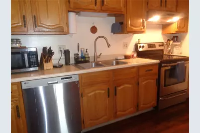 34 Village Court #34, West Warwick, RI 02893 - Photo 10