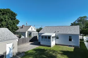 21 Benedict St, Pawtucket, RI 02861 - Photo 38