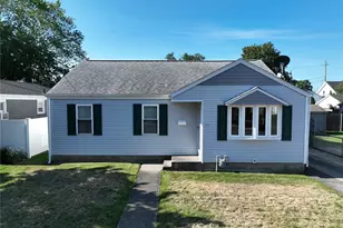 21 Benedict St, Pawtucket, RI 02861 - Photo 1