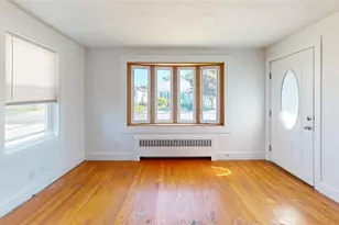 21 Benedict St, Pawtucket, RI 02861 - Photo 6