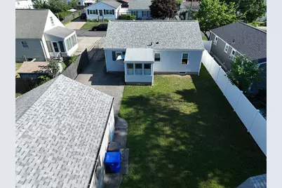 21 Benedict Street, Pawtucket, RI 02861 - Photo 4