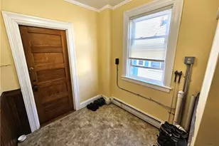 29 Laura St, Providence, RI 02907 - Photo 16