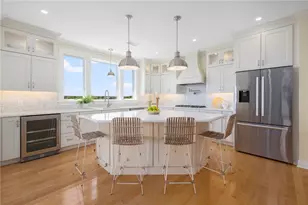 84 Carver Ln, Narragansett, RI 02882 - Photo 18