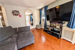 115 Davis Ave, Cranston, RI 02910 - Photo 12