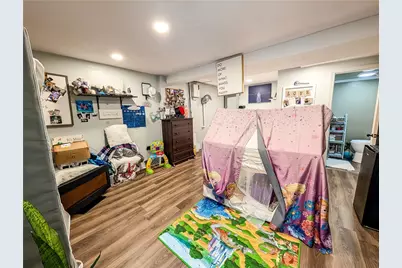 115 Davis Avenue, Cranston, RI 02910 - Photo 32