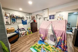 115 Davis Ave, Cranston, RI 02910 - Photo 32