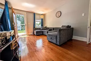 115 Davis Ave, Cranston, RI 02910 - Photo 10