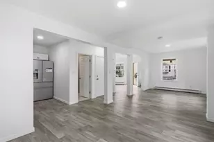 252 Califonia Ave, Providence, RI 02905 - Photo 4