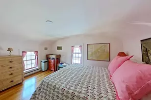 12 Sherman St, Newport, RI 02840 - Photo 32