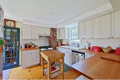 12 Sherman Street, Newport, RI 02840 - Photo 14