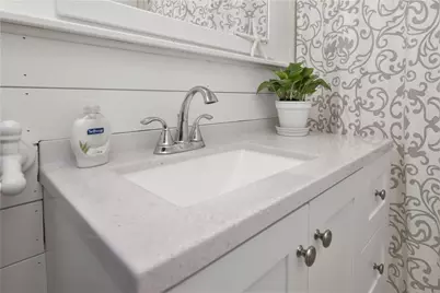 14 Winsor Avenue, North Kingstown, RI 02852 - Photo 18