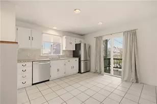38 Harrison Ave, Newport, RI 02840 - Photo 10