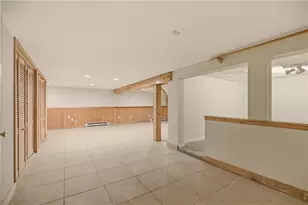 38 Harrison Ave, Newport, RI 02840 - Photo 22