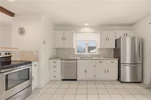 38 Harrison Ave, Newport, RI 02840 - Photo 12
