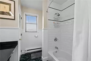 38 Harrison Ave, Newport, RI 02840 - Photo 14