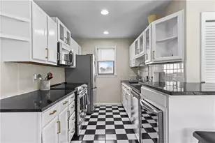 38 Harrison Ave, Newport, RI 02840 - Photo 6