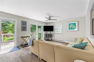 38 Harrison Ave, Newport, RI 02840 - Photo 4