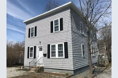 77 Narragansett Avenue #2nd Fl, Narragansett, RI 02882 - Photo 1
