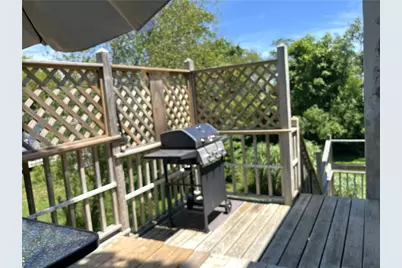 77 Narragansett Avenue #2nd Fl, Narragansett, RI 02882 - Photo 8