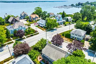 33 Sefton Dr, Cranston, RI 02905 - Photo 4