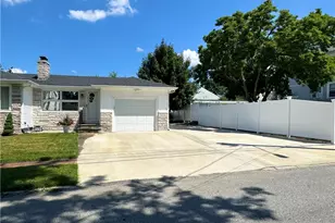 99 Lookout Ave, Cranston, RI 02920 - Photo 4