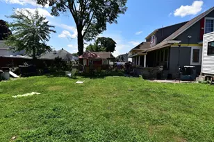 262 W Forest Ave, Pawtucket, RI 02860 - Photo 6