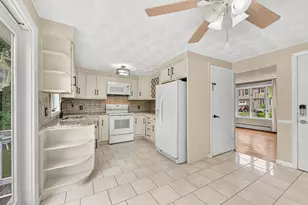 12 Janet Dr, West Warwick, RI 02893 - Photo 8