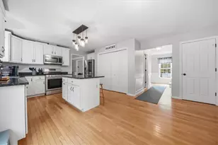 26 Davis Cir, Warwick, RI 02886 - Photo 16
