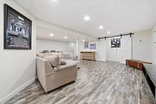 26 Davis Cir, Warwick, RI 02886 - Photo 36