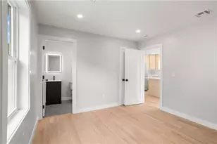 90 Berkshire St, Providence, RI 02908 - Photo 12