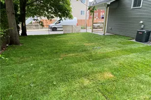 90 Berkshire St, Providence, RI 02908 - Photo 18