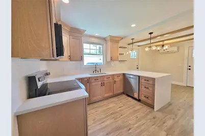8 Wolf Hill Road, Smithfield, RI 02917 - Photo 4