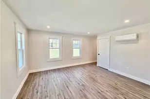 8 Wolf Hill Rd, Smithfield, RI 02917 - Photo 14