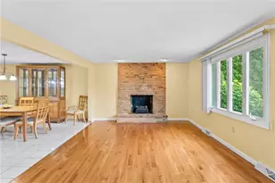 71 Hawthorne Pl, North Providence, RI 02904 - Photo 6